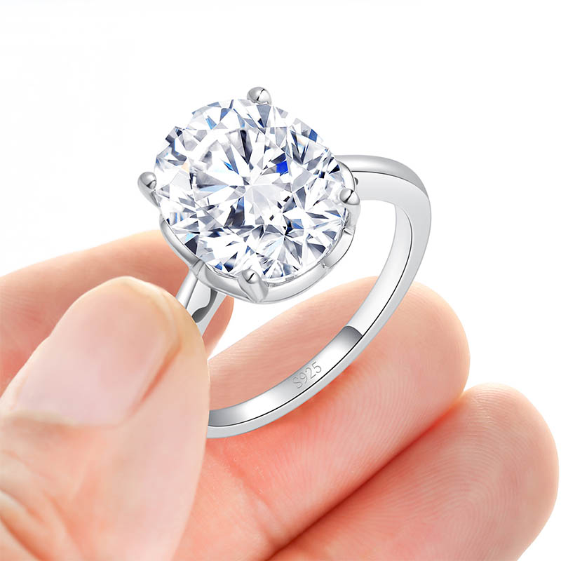 5 CT Oval Cut Cubic Zirconia Solitaire Engagement Ring for Women