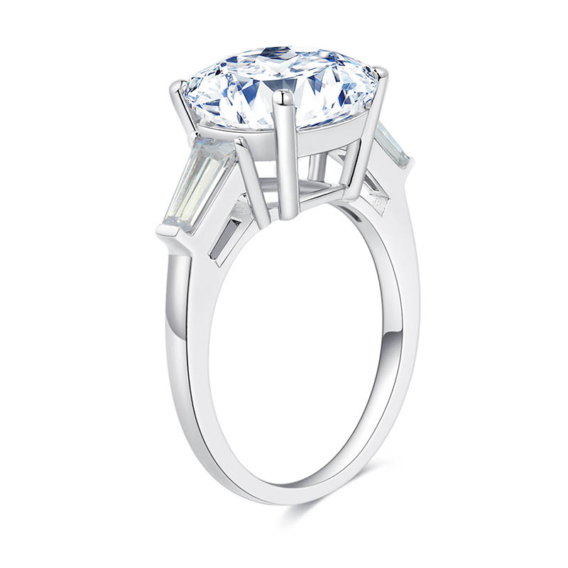 7.5 CT Round Cut Cubic Zirconia Solitaire Engagement Ring for Women