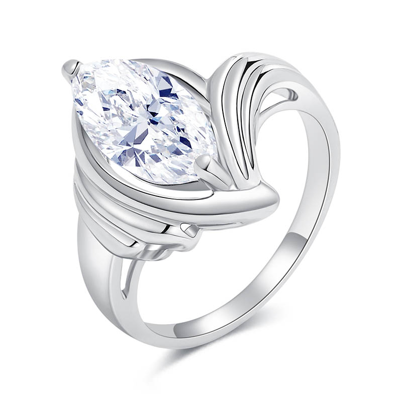 Wow! Precise Cutting Gives the 2.5-Carat Beautiful Zircon in the Zircon Ring an Elegant 