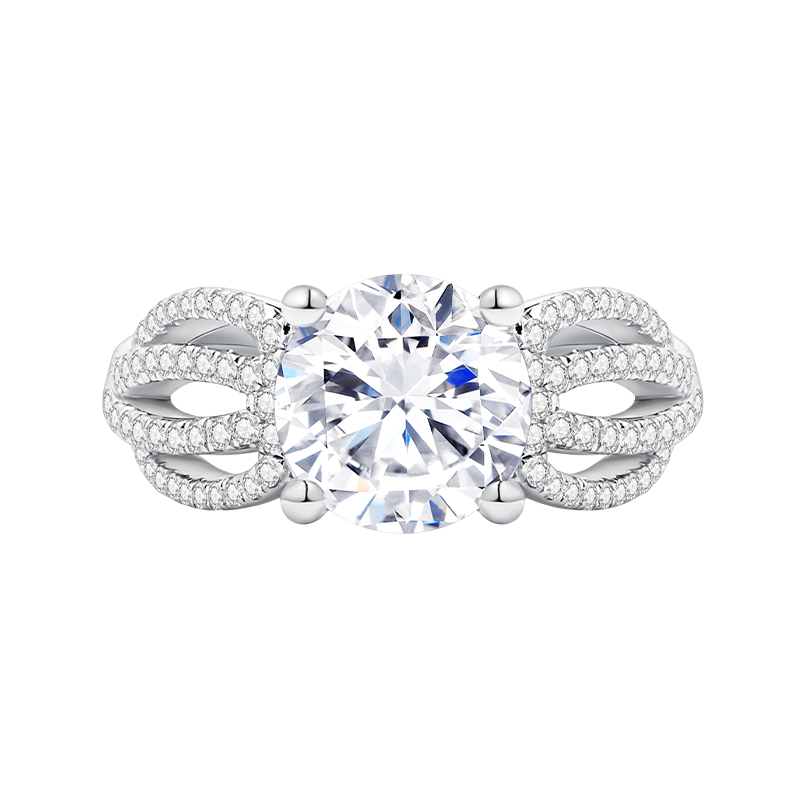 4.2 CT Round Cut Cubic Zirconia Engagement Ring